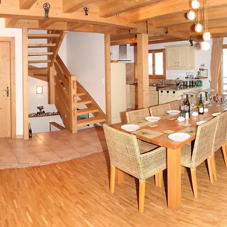 Maretse Quiet & Sunny Chalet 10 Pers
